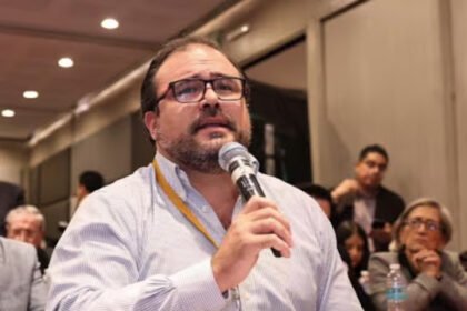 Adrián Naveda impulsa gestión ciudadana en La Escuela es Nuestra