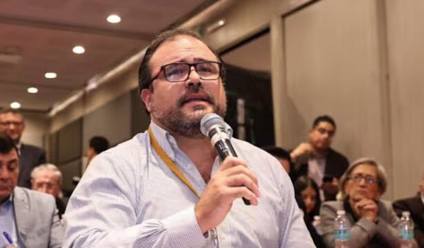 Adrián Naveda impulsa gestión ciudadana en La Escuela es Nuestra