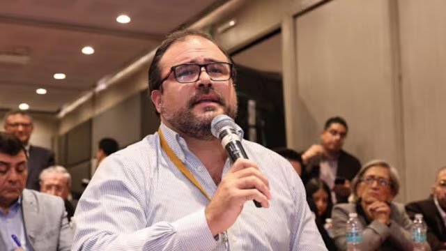 Adrián Naveda impulsa gestión ciudadana en La Escuela es Nuestra
