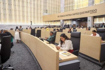 Congreso de Puebla debate sanciones por daño moral en redes sociales