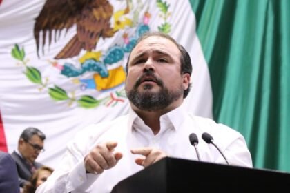 Adrián González Naveda respalda reforma de pensiones en México