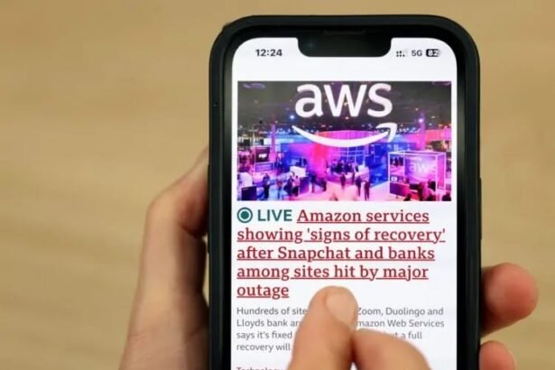 Amazon atribuye caída global de AWS a error en actualización