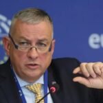 México anuncia inversión en infraestructura energética para 2025
