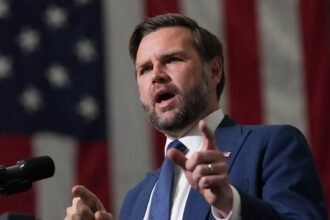 JD Vance acusa a Israel de influir en política de EE UU y la guerra