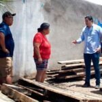 Entregan apoyos a familias afectadas por lluvias en Delicias