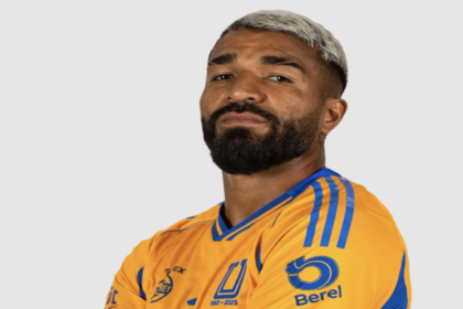 Rodrigo Aguirre, primer expulsado por la “Ley Vinícius” en Liga MX