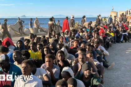 España exige a Italia retirar controles fronterizos por crisis en Ceuta