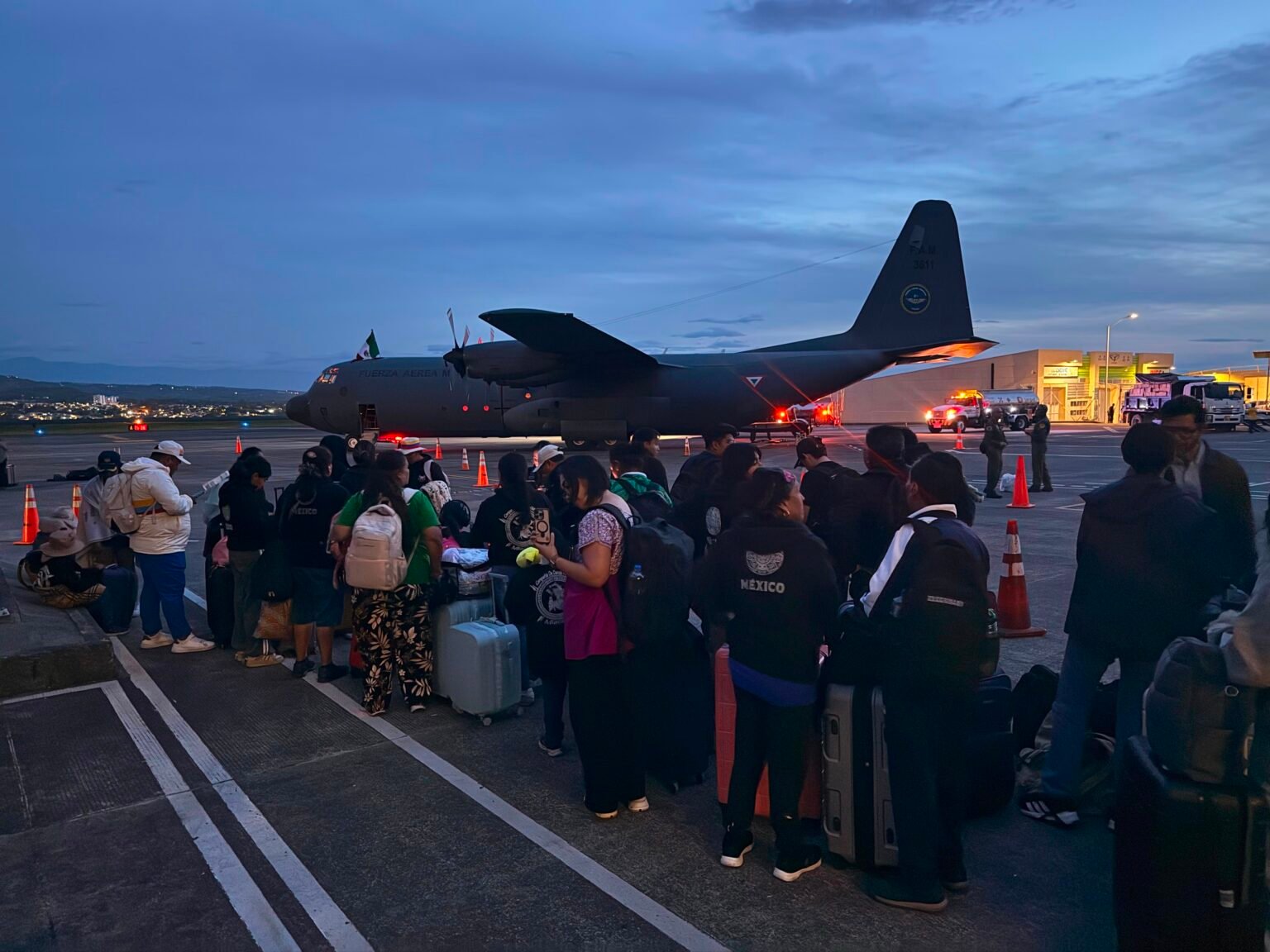 Repatrían a 36 mexicanos desde Colombia tras sismo de agosto