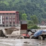 Avalancha en Nepal crea dos lagos y alerta por riesgos futuros