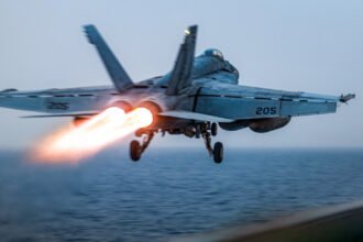Finlandia y Suecia realizan primera misión aérea conjunta en Báltico