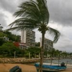 Alerta por lluvias intensas y granizo en 17 estados de México