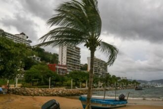 Alerta por lluvias intensas y granizo en 17 estados de México